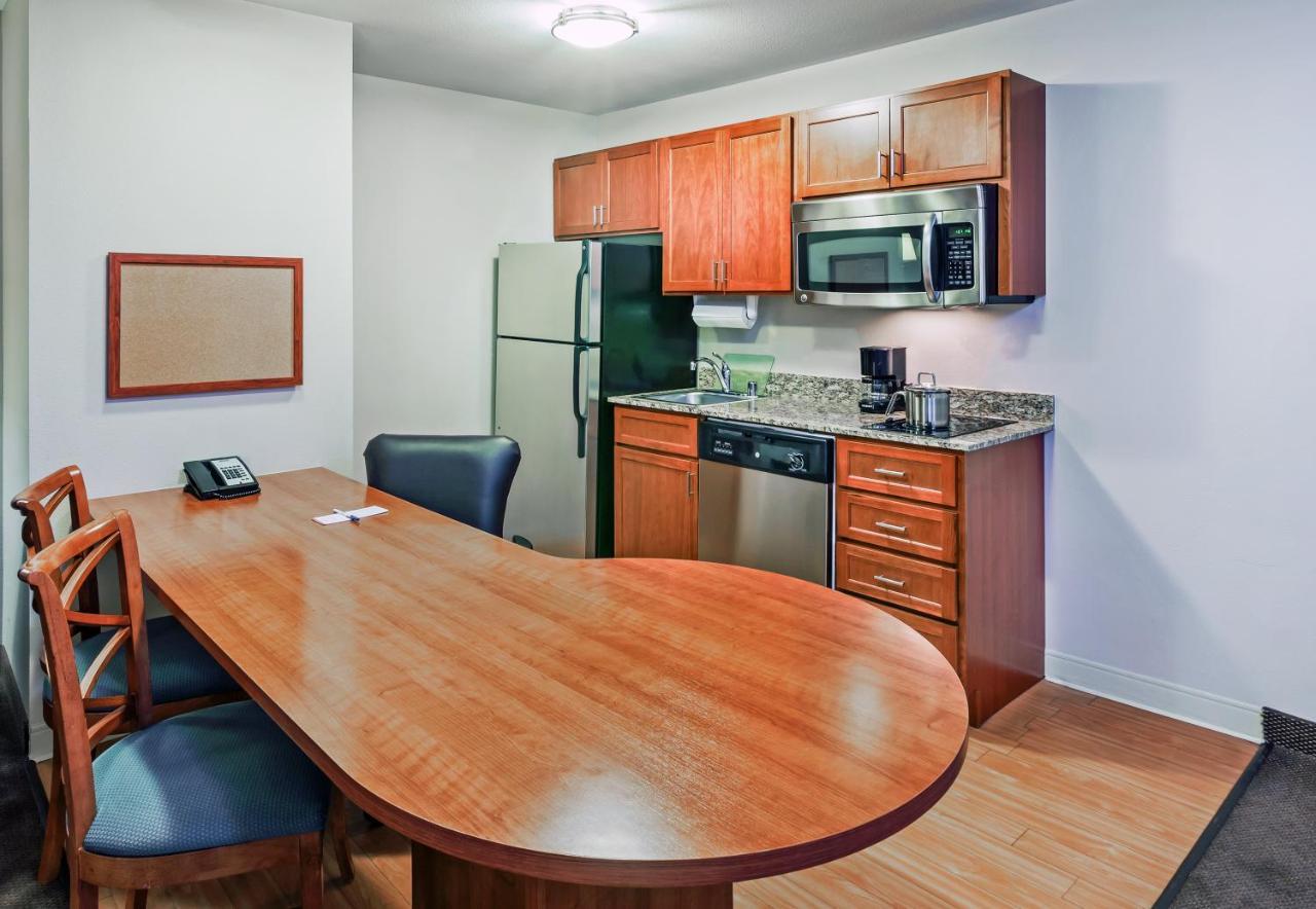 Candlewood El Paso By Ihg Hotel